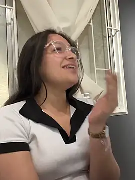 Alyha_Cortes's cam snapshot