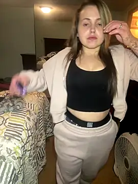 JuicyExxxperience's cam snapshot