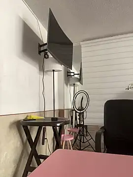 Adele_Pinkk's cam snapshot