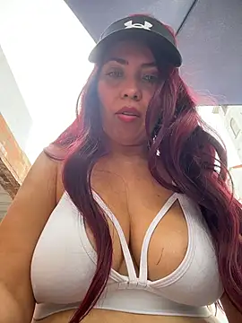 IsaSantoDomingo's cam snapshot