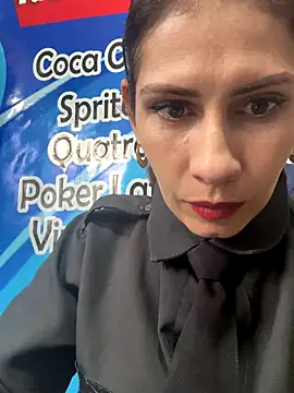 Alysson-- live sex cam