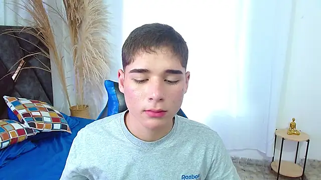 Mattass18 live sex cam