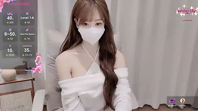 Yuuuuuly live sex cam