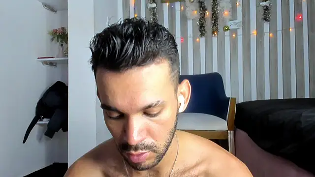 EthanGrey live sex cam