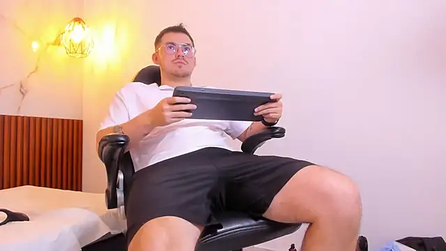 Bruno_walkerr live sex cam