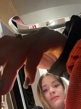 KittyQueeny live sex cam