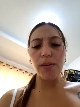 Emily-7_ live sex cam