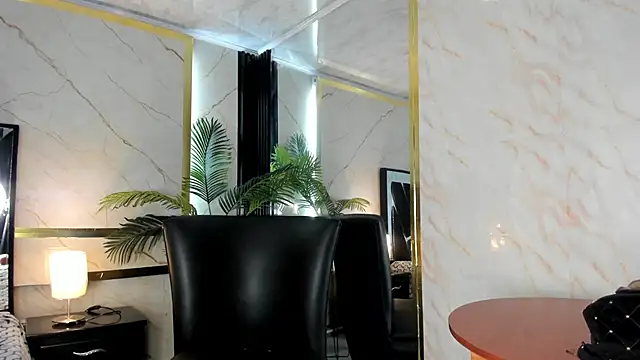 Lucy_Vegas's cam snapshot