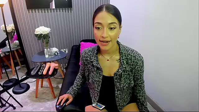 Violettacamss_69's cam snapshot