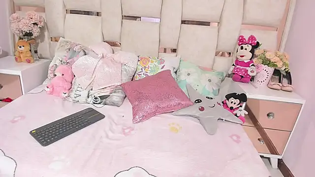 MiaKahali's cam snapshot