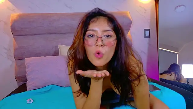 Mia_Cullen's cam snapshot