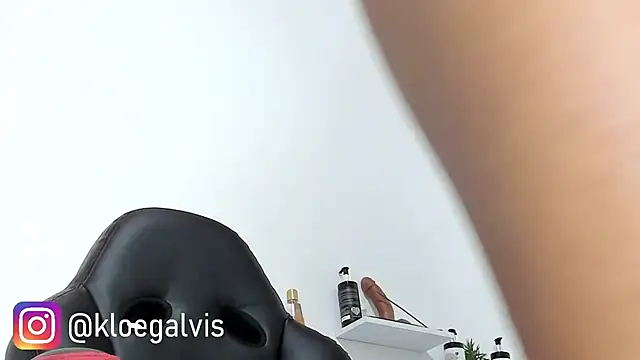 Kloe-squirts's cam snapshot