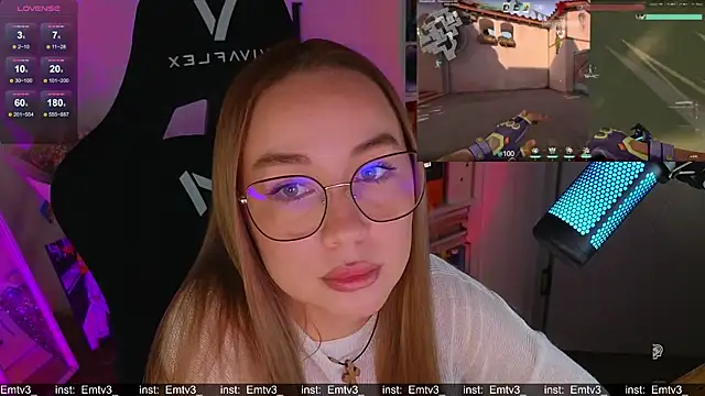 Emili1-'s cam snapshot