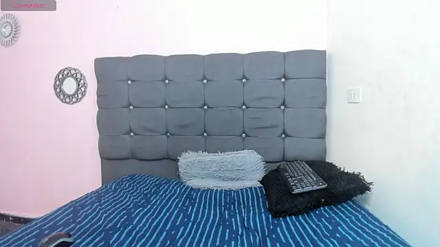 niicolle_0's cam snapshot