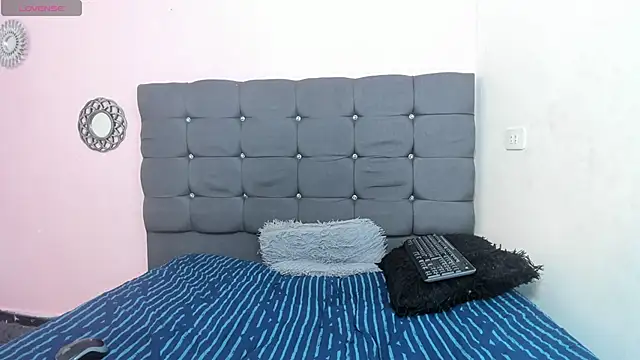 niicolle_0's cam snapshot