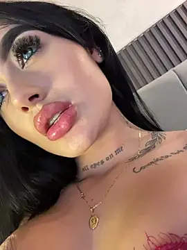 SOPHICARTERS live sex cam