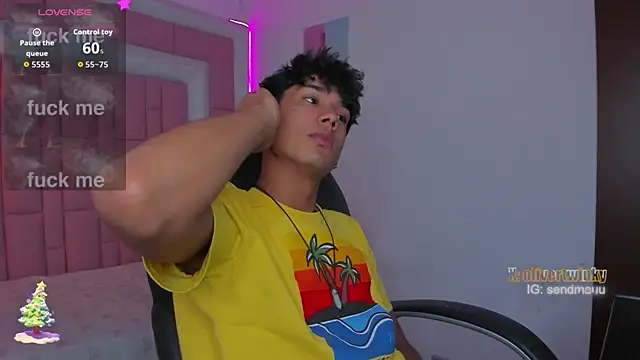 OliverTwinky live sex cam