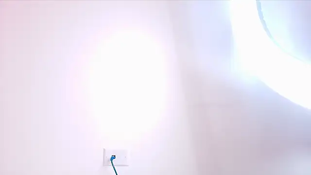 lili_jhonson's cam snapshot