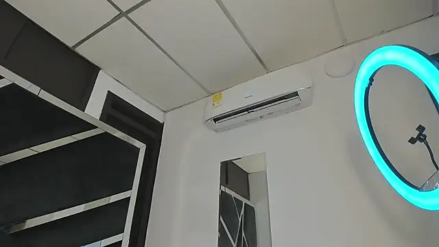 Rubyxht live sex cam