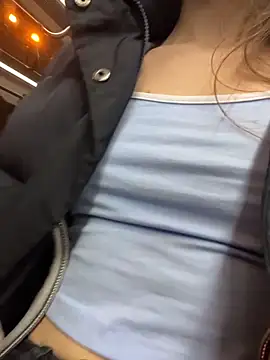 KittyQueeny live sex cam