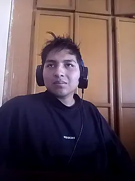 LoganFinds's cam snapshot