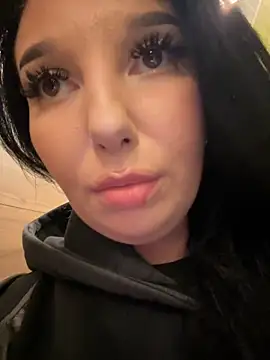 Tisha_Busty live sex cam