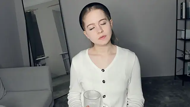 FairrryBluuum's cam snapshot