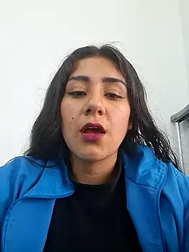 CAROLINE__07's cam snapshot