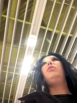 Tisha_Busty live sex cam