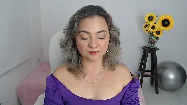 ana_milf's cam snapshot