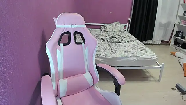 Lika8234's cam snapshot