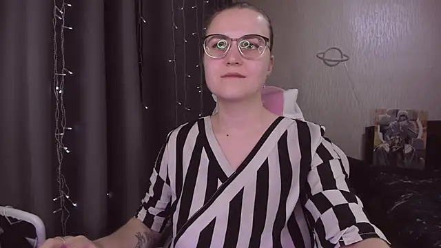 MissBrightShine's cam snapshot