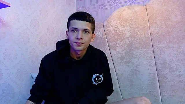 CharlotteandTaylorr live sex cam