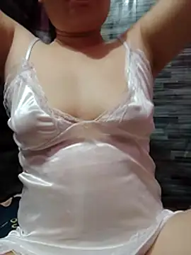 yourtrinh's cam snapshot