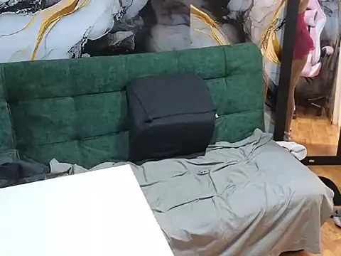 _Caroline34's cam snapshot