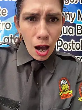 Alysson-- live sex cam