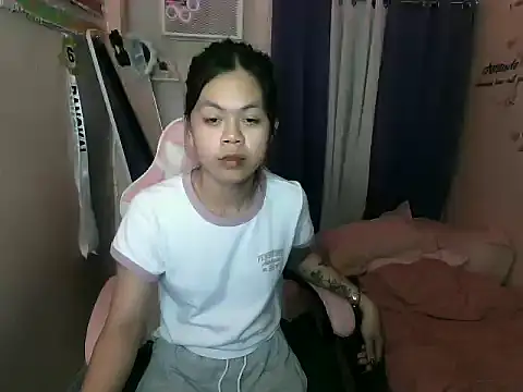 young_salsalita live sex cam