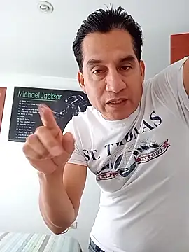 ChrisFloresP's cam snapshot