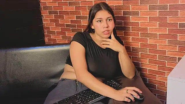 Annyeli live sex cam