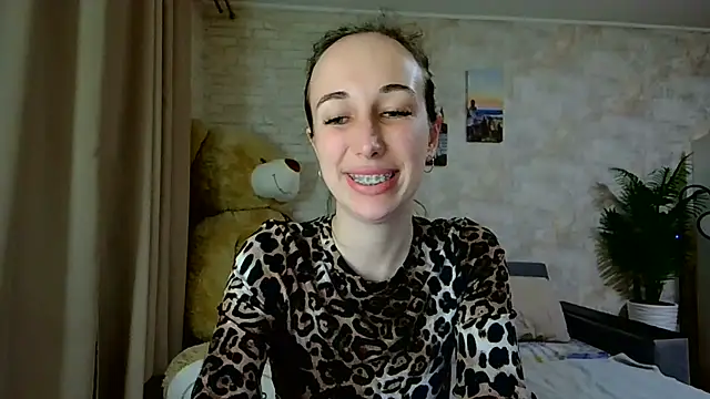 Anika_bloom live sex cam