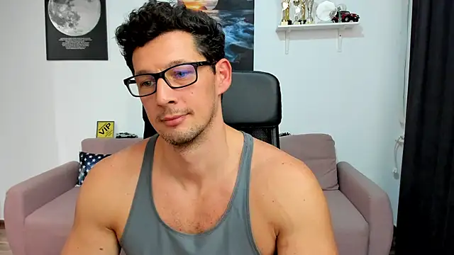 BrutusK08 live sex cam