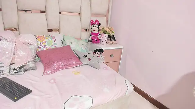 MiaKahali's cam snapshot