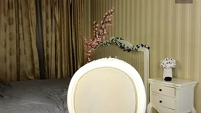 Juuulia_ live sex cam