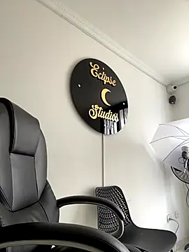 nico_18x live sex cam