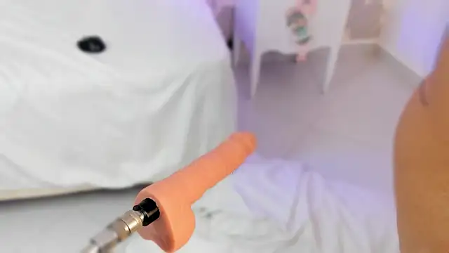 Miliaangeles's cam snapshot