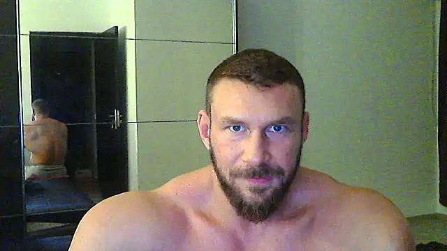 muscularkevin live sex cam