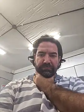 MysterBearMG live sex cam