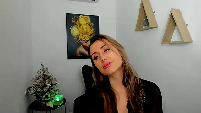 PassionGlow live sex cam