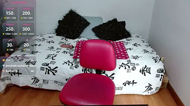 Lunasquirt1985 live sex cam