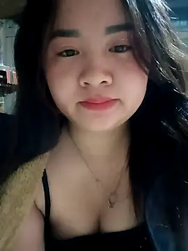 Bee-bgolden live sex cam